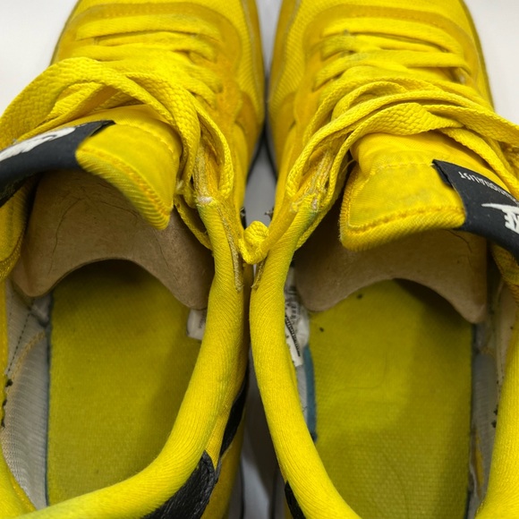 Nike Internationalist Yellow with Black - M8.5 - Picture 3 of 6